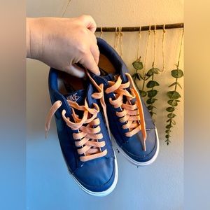 Nike Navy Round Top Flat with Orange details Sneakers
